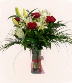 Lily and Rose Handtie free vase